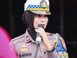 Humanis dan Edukatif, Polres Halteng Sosialisasikan Pentingnya Helm kepada Pengendara